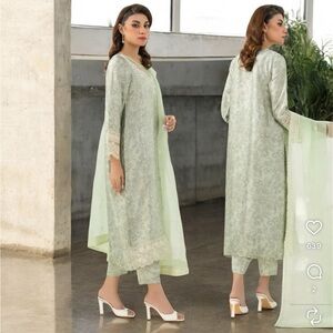 Chic Light Green Embroidered Kurta Set